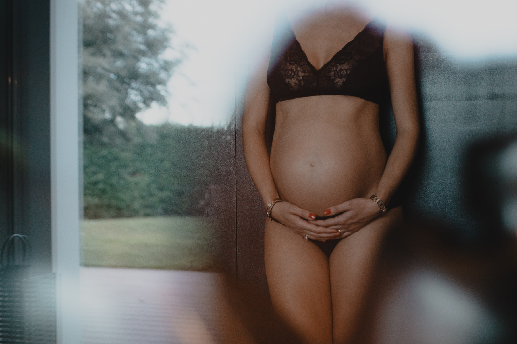 Fotos en casa de embarazo, lencería para embarazadas